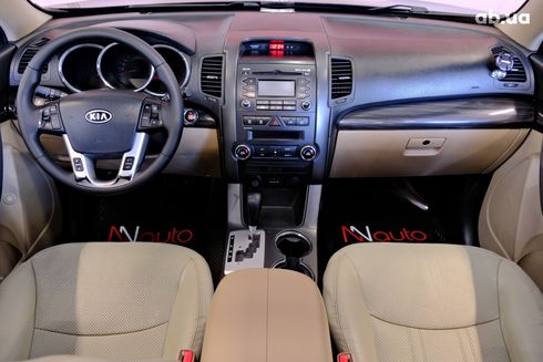 Kia Sorento 2011 черный - фото 7