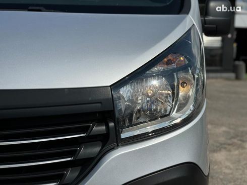 Renault Trafic 2016 серый - фото 12