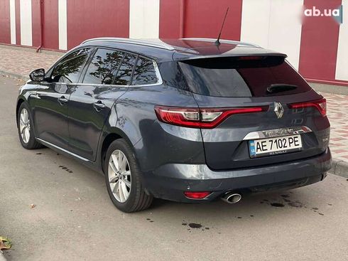 Renault Megane 2017 - фото 10