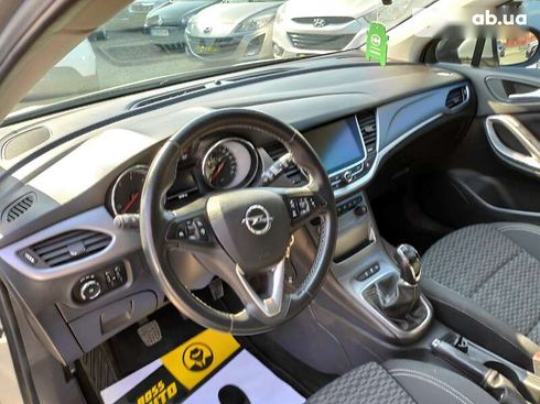 Opel Astra 2018 - фото 8