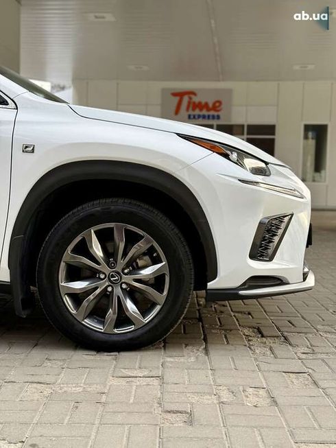 Lexus NX 2021 - фото 12