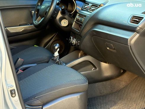 Kia Rio 2012 серый - фото 13