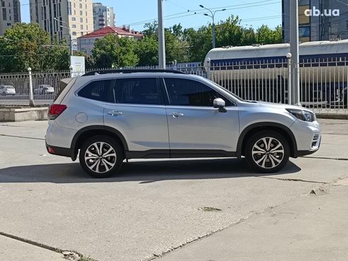 Subaru Forester 2018 серый - фото 11