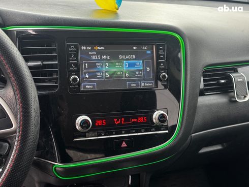 Mitsubishi Outlander 2019 серый - фото 14