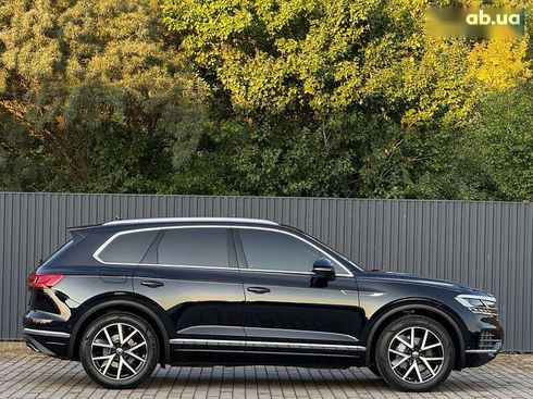 Volkswagen Touareg 2022 - фото 3
