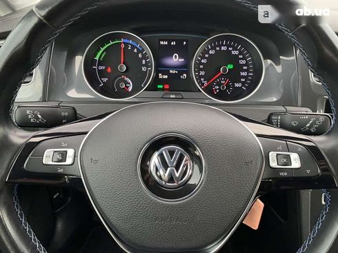 Volkswagen e-Golf 2020 - фото 18