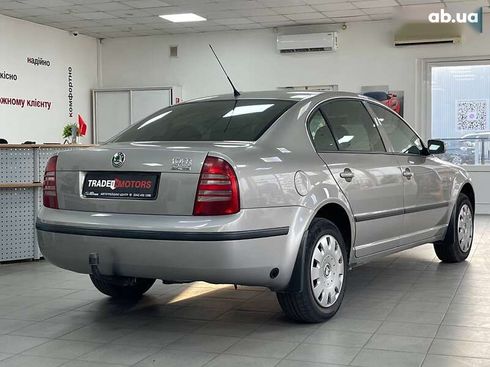 Skoda Superb 2006 - фото 16