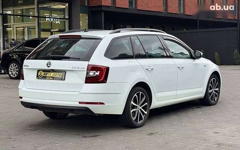Skoda Octavia 2019 - фото 6