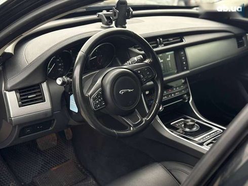 Jaguar XF 2016 - фото 19