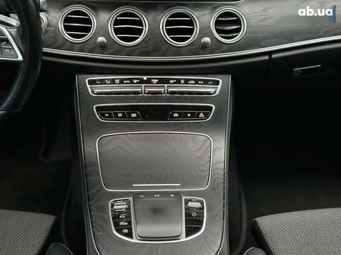 Mercedes-Benz E-Класс 2020 - фото 17