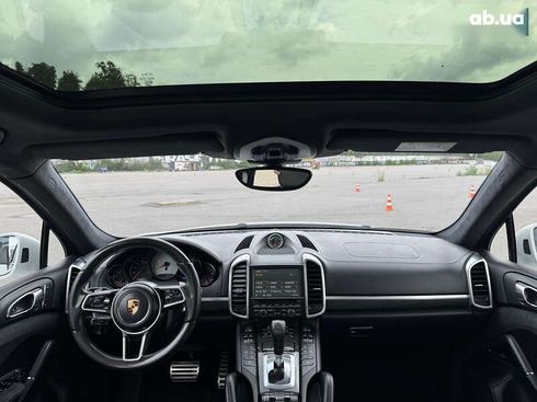Porsche Cayenne 2015 - фото 16