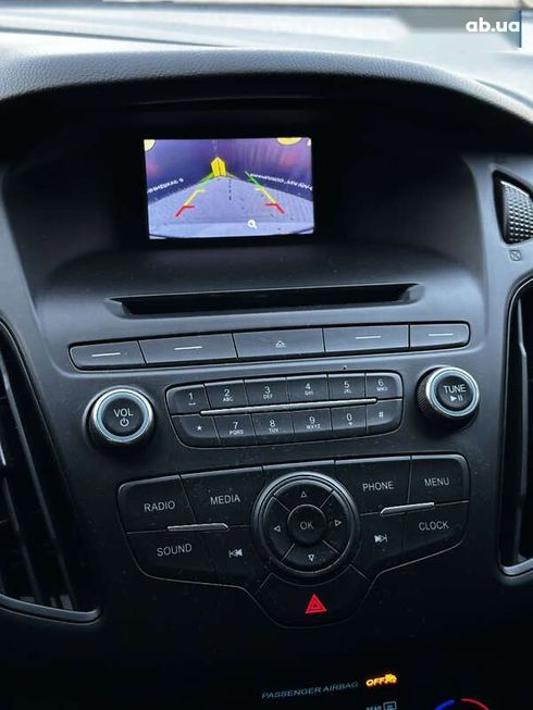 Ford Focus 2015 - фото 8