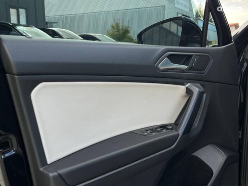 Volkswagen Tiguan 2020 черный - фото 17