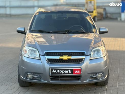 Chevrolet Aveo 2007 серый - фото 2