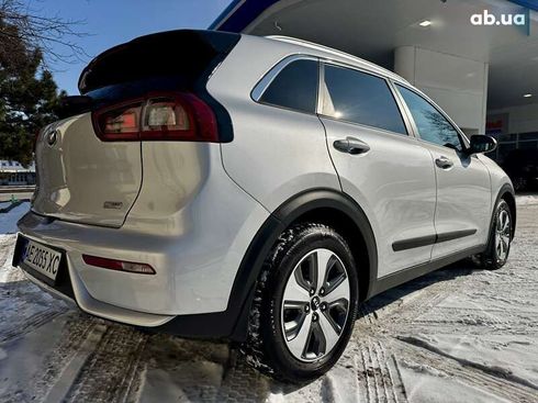 Kia Niro 2018 - фото 12