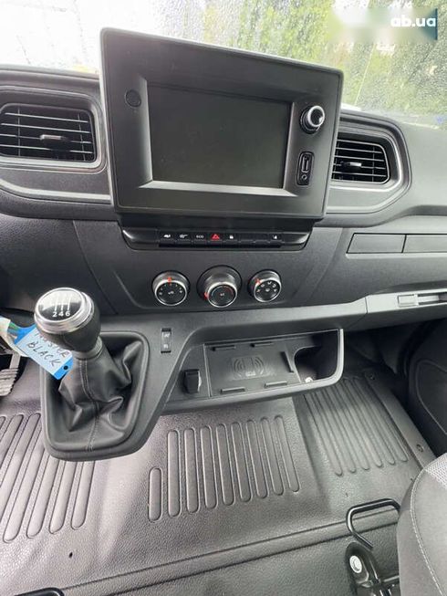 Renault Master 2021 - фото 22