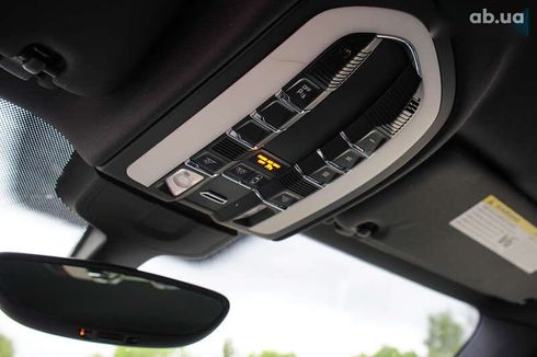Porsche Cayenne 2017 - фото 26
