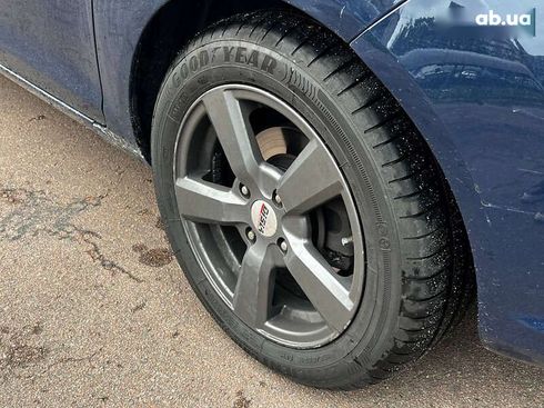 Ford Fiesta 2015 - фото 23