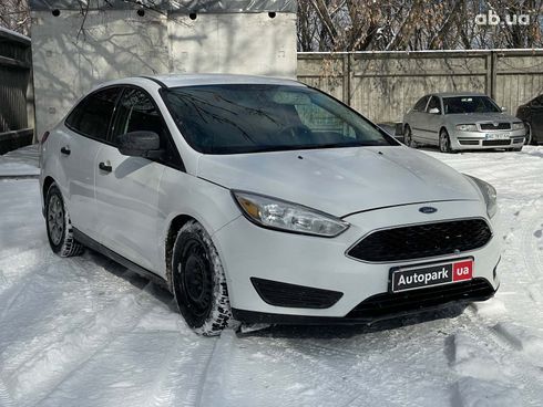 Ford Focus 2016 белый - фото 3