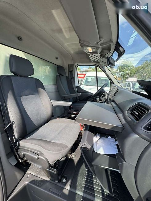 Renault Master 2021 - фото 24