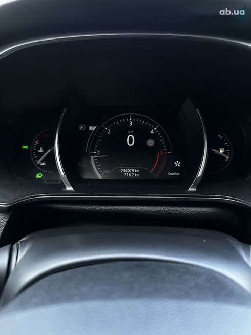 Renault Megane 2017 - фото 14