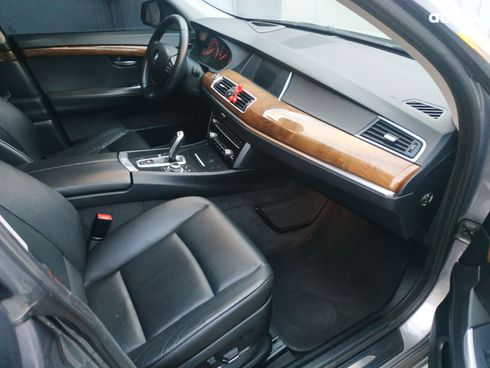 BMW 5 серия 2010 серый - фото 12
