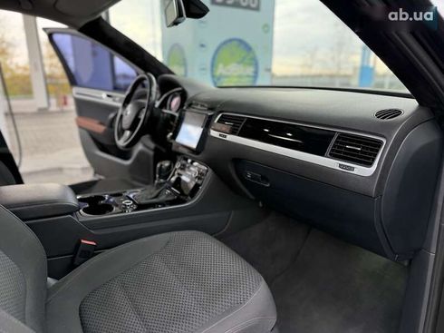 Volkswagen Touareg 2012 - фото 25