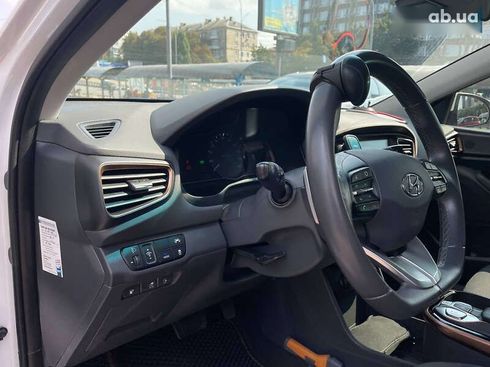 Hyundai Ioniq 2019 - фото 21