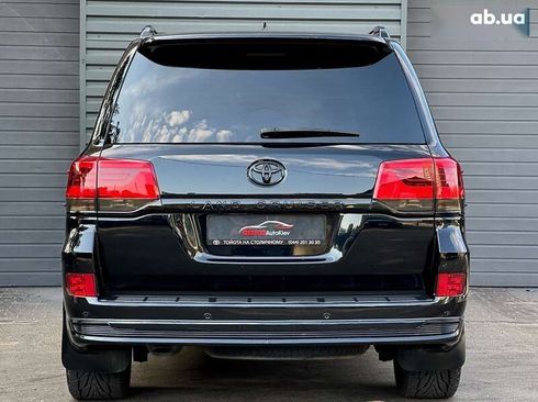 Toyota Land Cruiser 2016 - фото 8