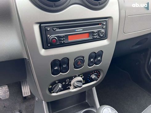 Dacia Sandero 2009 - фото 16