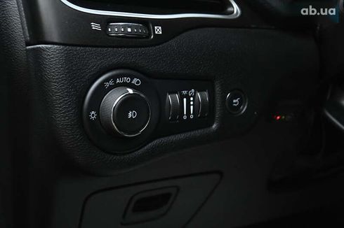 Jeep Cherokee 2021 - фото 21