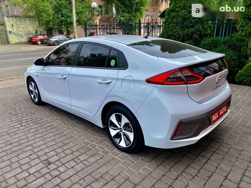 Hyundai Ioniq 2017 - фото 3