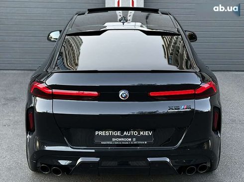 BMW X6 M 2022 - фото 18