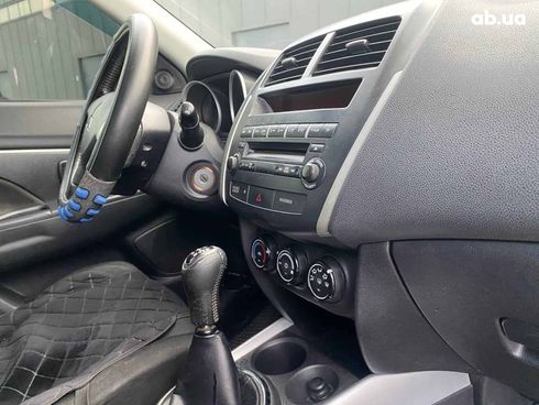 Mitsubishi ASX 2012 черный - фото 27