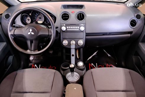 Mitsubishi Colt 2005 серебристый - фото 8