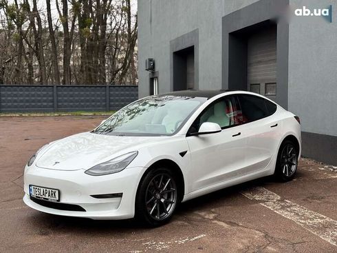 Tesla Model 3 2021 - фото 4