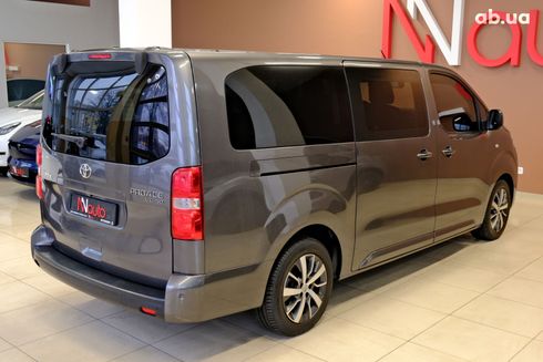 Toyota ProAce Verso 2022 серый - фото 5