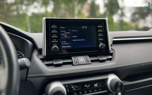 Toyota RAV4 2020 - фото 14