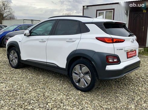Hyundai Kona Electric 2021 - фото 17