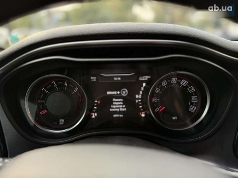 Dodge Challenger 2017 - фото 20