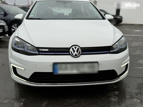 Volkswagen e-Golf 2018 белый - фото 16