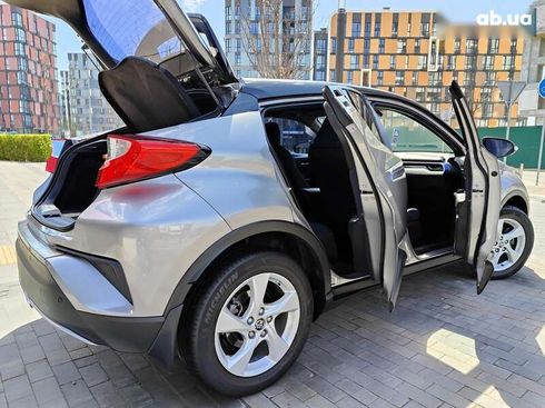 Toyota C-HR 2016 - фото 21