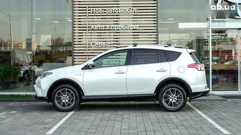 Toyota RAV4 2017 - фото 2