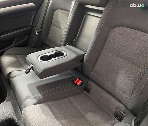 Volkswagen Passat 2018 - фото 14