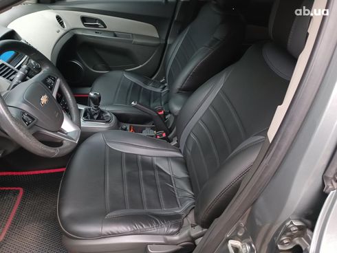 Chevrolet Cruze 2010 серый - фото 18