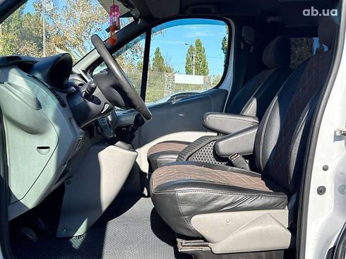 Renault Trafic 2011 - фото 13