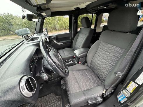 Jeep Wrangler 2011 - фото 18