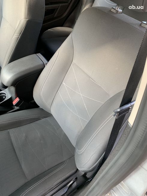 Ford Fiesta 2019 серый - фото 15