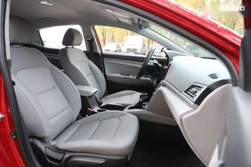 Hyundai Elantra 2016 - фото 10