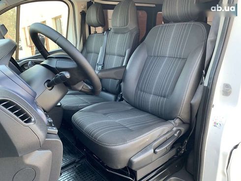 Opel Vivaro 2017 - фото 25
